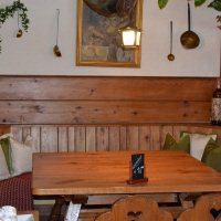 Zithoek in de bar onder de appartementen